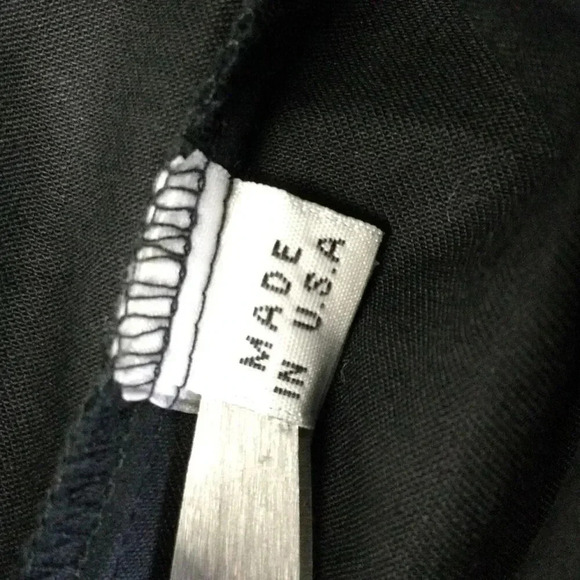 Womens Black Ruffle Trim Curved Hem Button Front Long Sleeve Blouse Size Medium - Picture 12 of 14